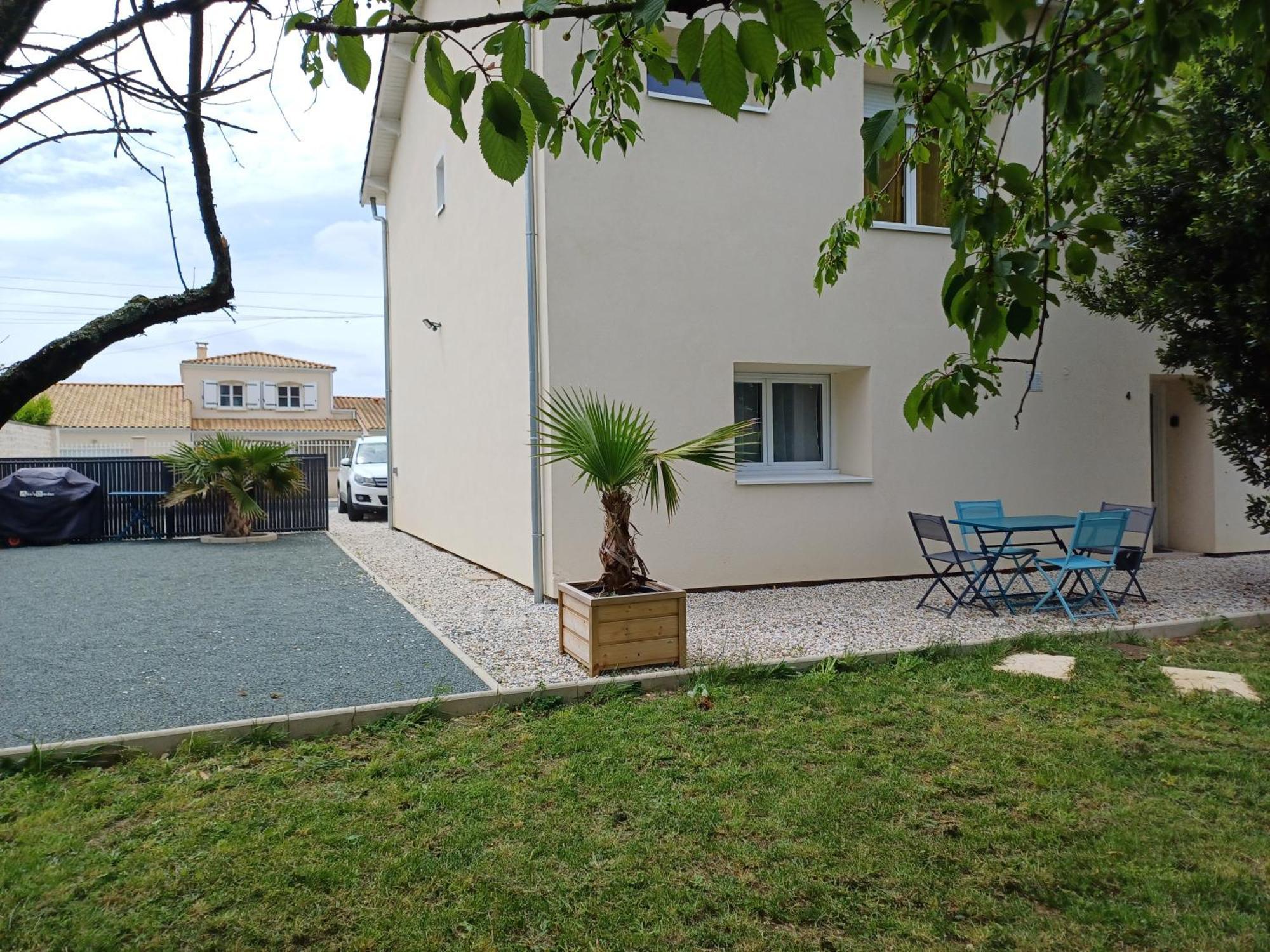 Apartamento L'Echappee Belle Bessines Exterior foto